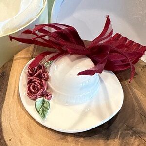 New Mud Pie 3.5" Dia Hat Ornament w Burgandy Ribbon in Round Gift Box